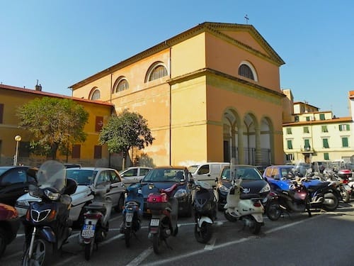 Photo of the CSaint Peter and Saint Paul Church in Livorno by R. Rosado © IQCruising.com